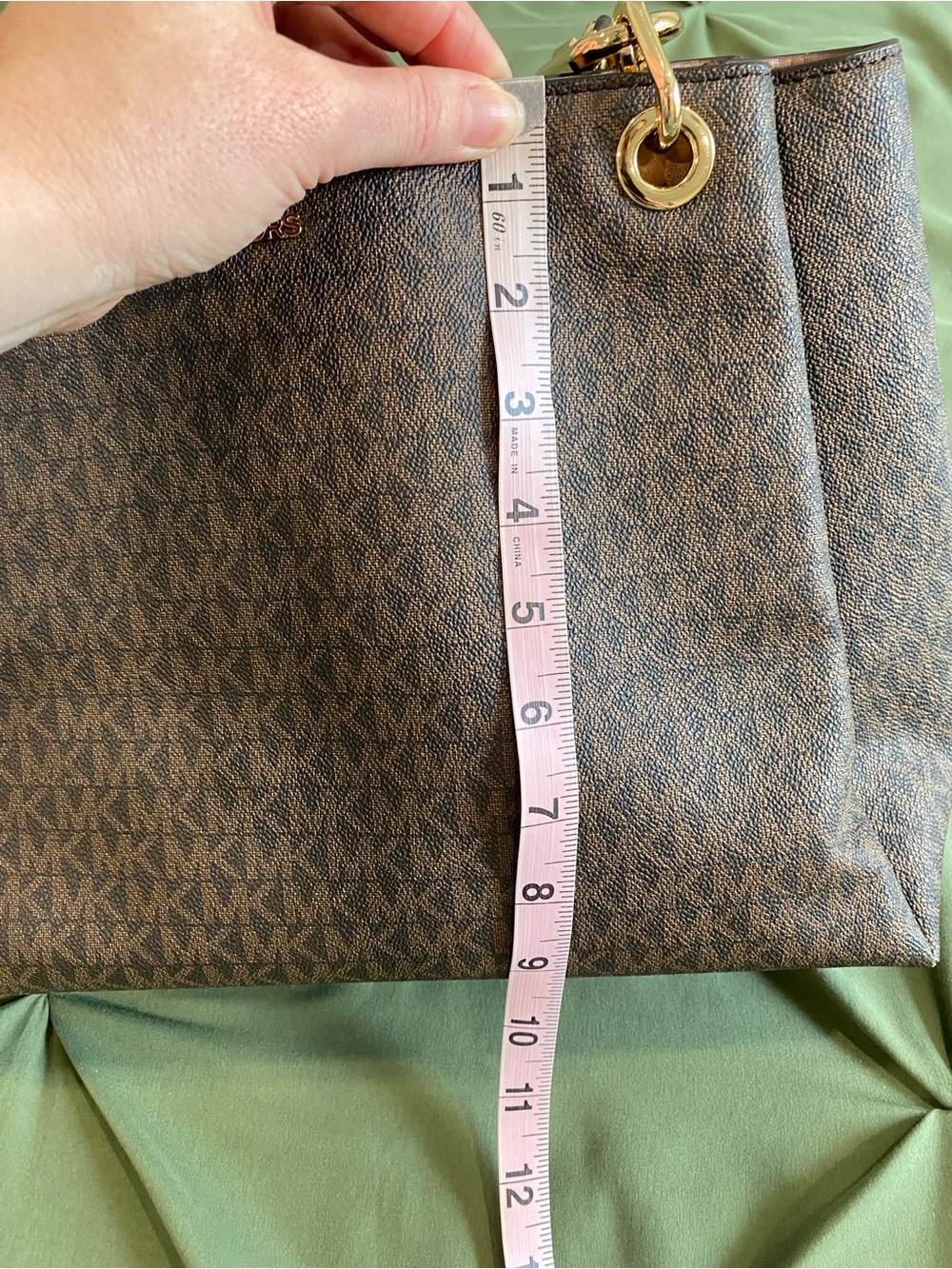 Michael Kors Brown Monogram Shoulder Tote with Gold Hardware - Picture 14 of 16